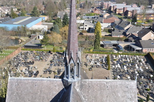 130304-wvdl-Rondom de toren van Heeswijk  14  Kerkhof